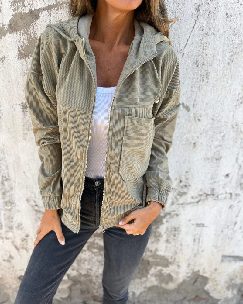 Chaqueta con capucha
