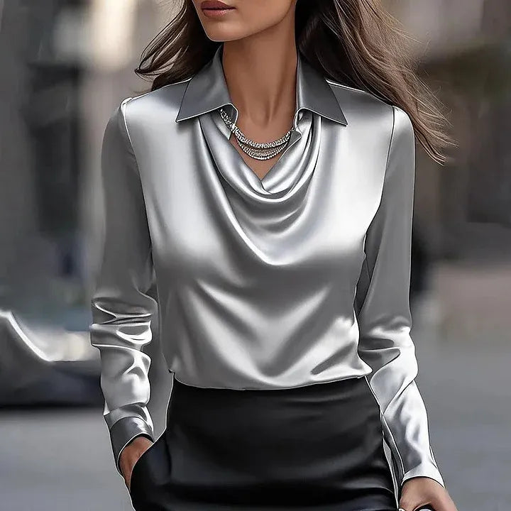 Karina | Elegante blusa de satén con escote en V